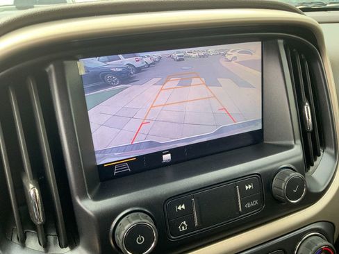 Used 2021 GMC Canyon Denali image 17