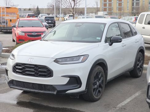 Certified 2024 Honda HR-V Sport image 4