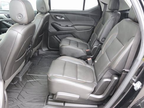 Used 2020 Chevrolet Traverse RS image 14