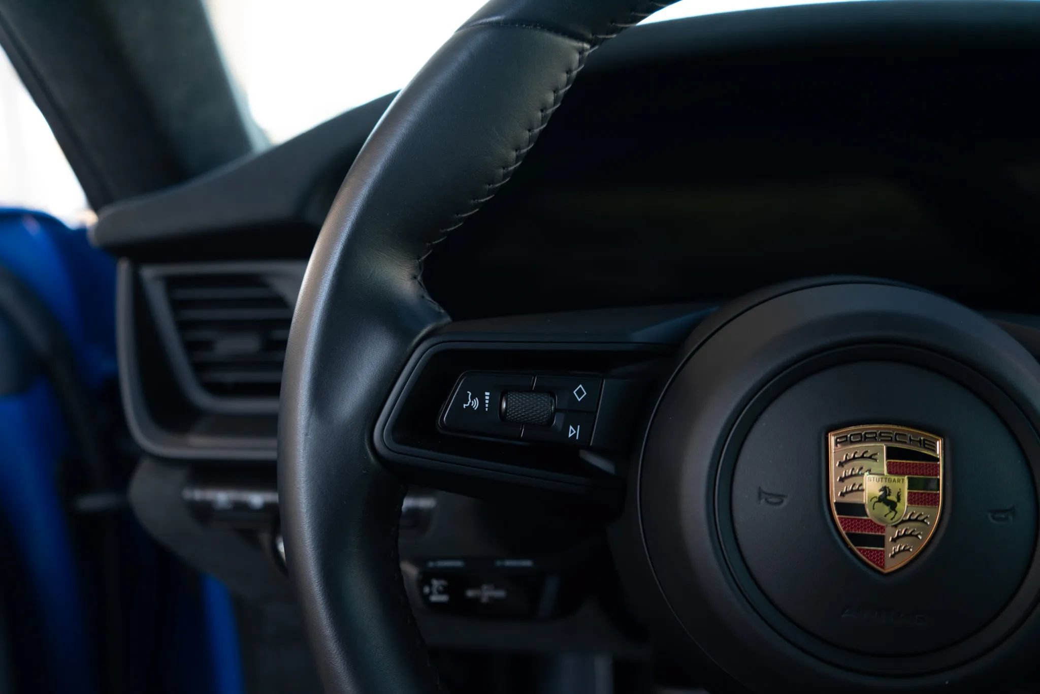 Used 2025 Porsche 911 GT3 RWD image 19