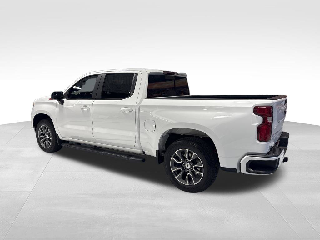 Used 2024 Chevrolet Silverado 1500 RST w/ Convenience Package II AWD/4WD image 4