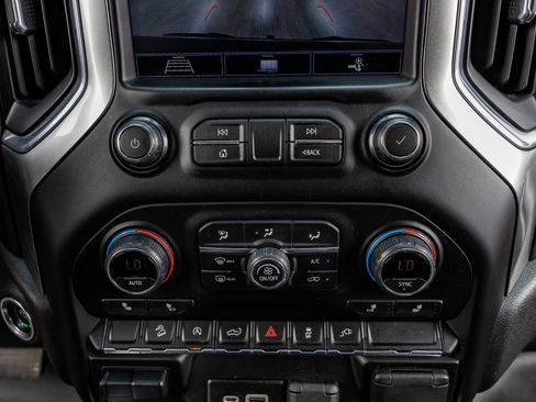 Used 2020 Chevrolet Silverado 1500 RST image 26