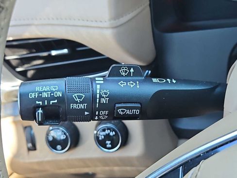 Used 2018 Cadillac Escalade Platinum image 26