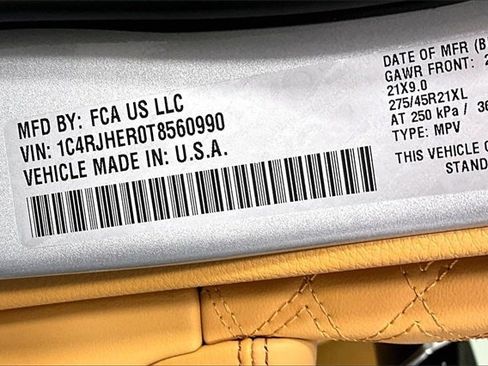 New 2026 Jeep Grand Cherokee Summit image 9