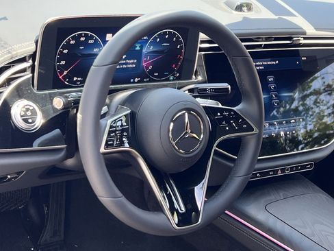 New 2026 Mercedes-Benz E 350 4MATIC Sedan image 21