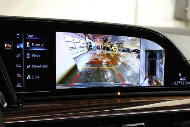 Used 2024 Cadillac Escalade Premium Luxury w/ Performance Package AWD/4WD image 15