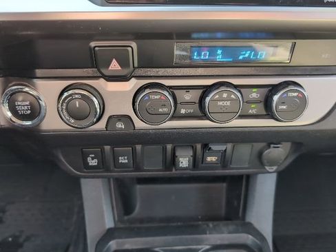 Used 2023 Toyota Tacoma SR5 w/ Technology Package image 15