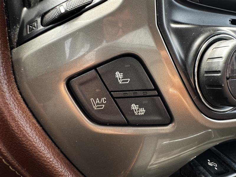 Used 2015 Chevrolet Silverado 1500 High Country w/ High Country Premium Package AWD/4WD image 32