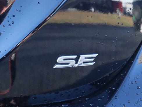 Used 2019 Toyota Camry SE image 23