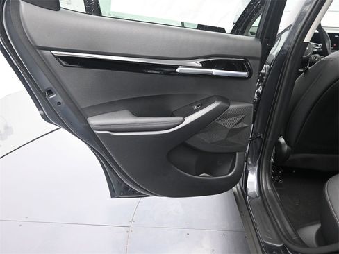 New 2026 Kia Seltos EX image 16