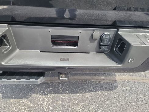 Used 2024 Ford F150 Platinum w/ Equipment Group 702A High AWD/4WD image 9