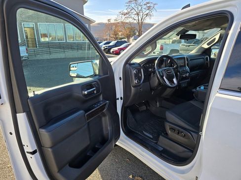 Used 2020 GMC Sierra 1500 SLE w/ SLE Value Package image 21