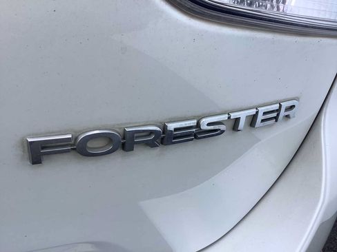 Used 2022 Subaru Forester AWD/4WD image 7