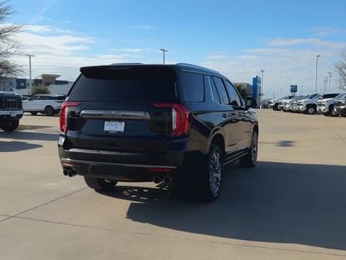 Used 2023 GMC Yukon Denali Ultimate w/ LPO, Floor Liner Package image 8