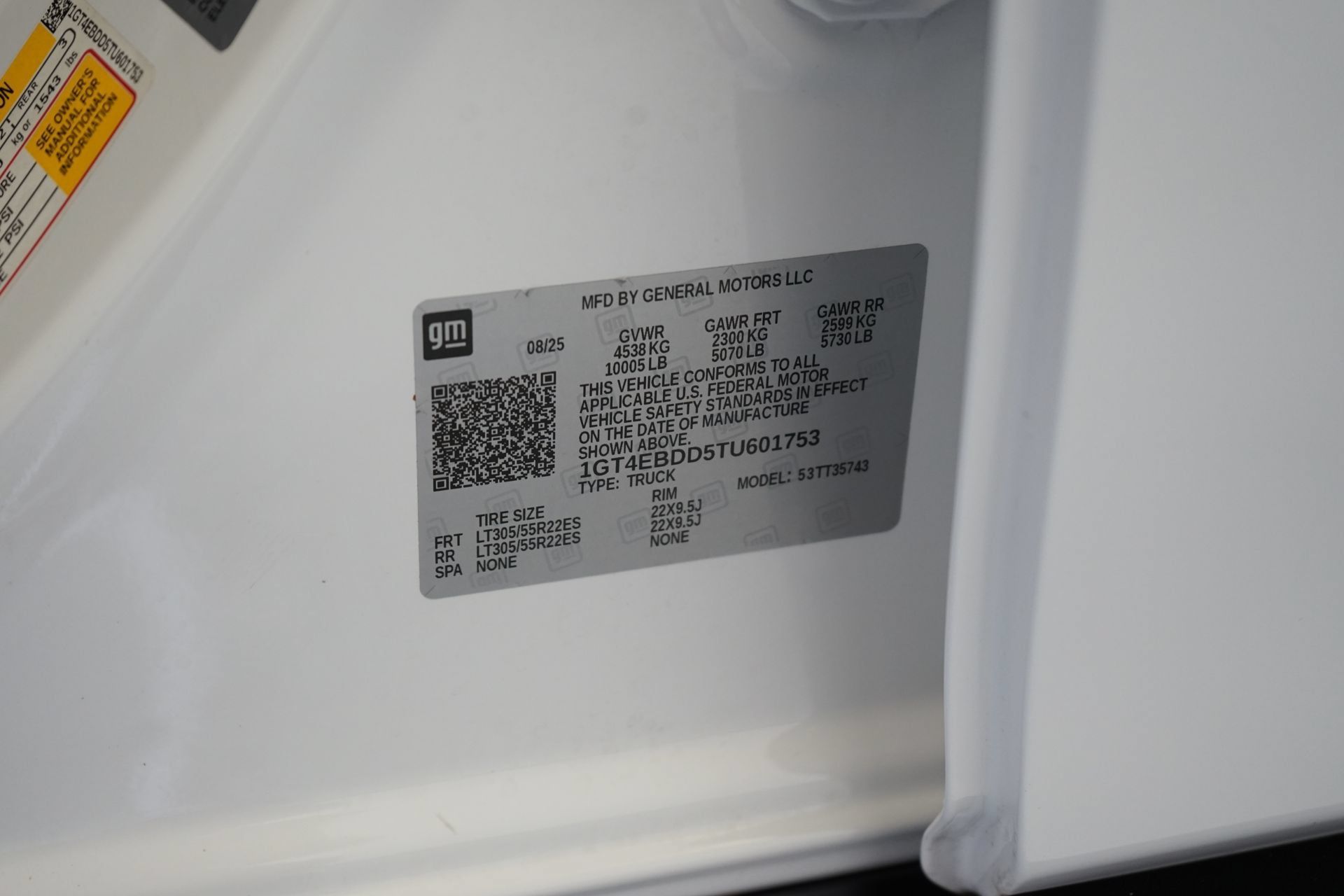 Used 2026 GMC Hummer EV 4x4 Crew Cab w/ LPO, Dark Essentials Package image 27