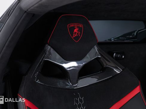 Used 2023 Lamborghini Huracan Tecnica RWD image 39