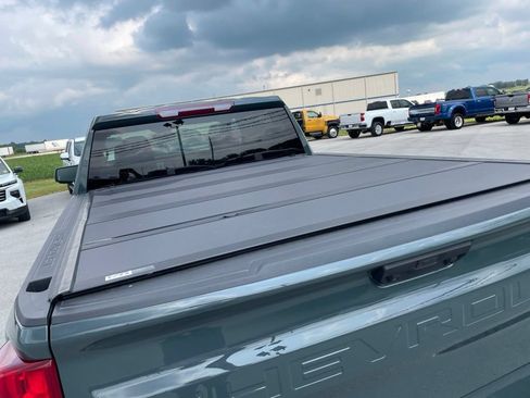 Used 2025 Chevrolet Silverado 1500 LTZ AWD/4WD image 6