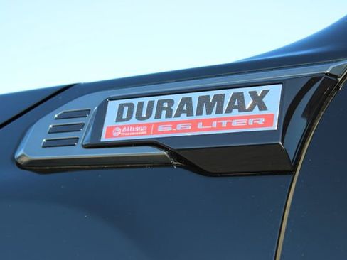 Used 2025 GMC Sierra 2500 AT4 w/ AT4 Premium Plus Package image 19