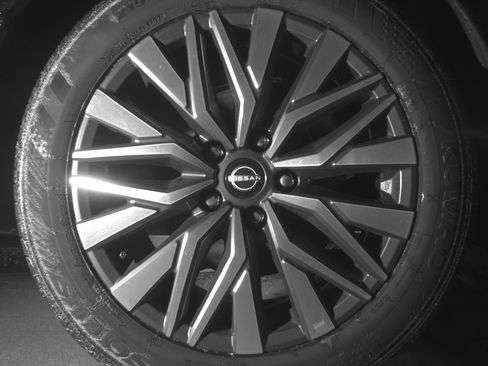Used 2025 Nissan Altima 2.5 SV FWD image 15