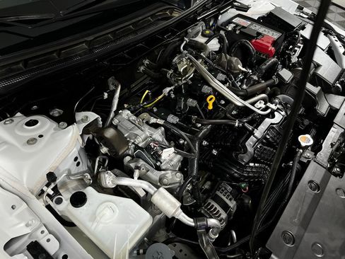 Used 2024 Nissan Altima 2.5 SL image 11