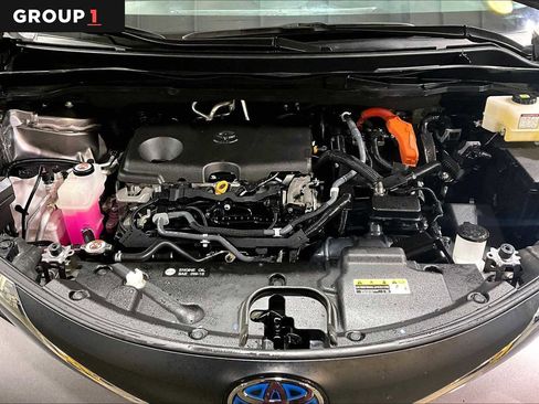 Used 2021 Toyota Sienna XLE image 32