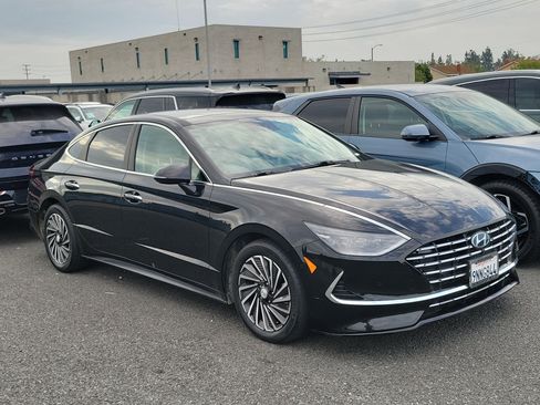 Used 2023 Hyundai Sonata Limited FWD image 3