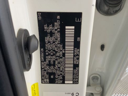 Used 2013 Toyota 4Runner Limited image 19