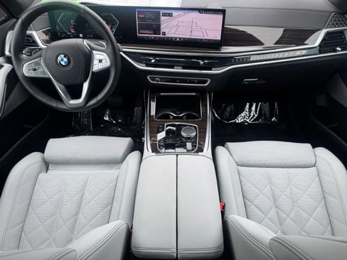 Certified 2026 BMW X7 xDrive40i AWD/4WD image 18