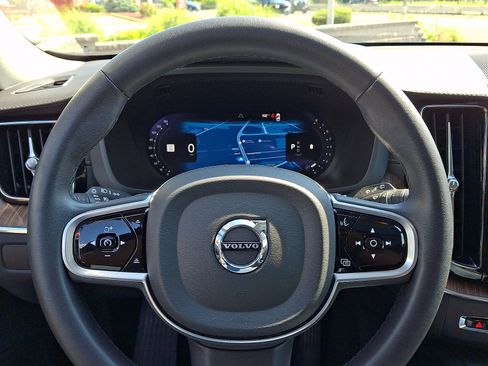 Used 2023 Volvo XC60 B5 Ultimate w/ Climate Package AWD/4WD image 23