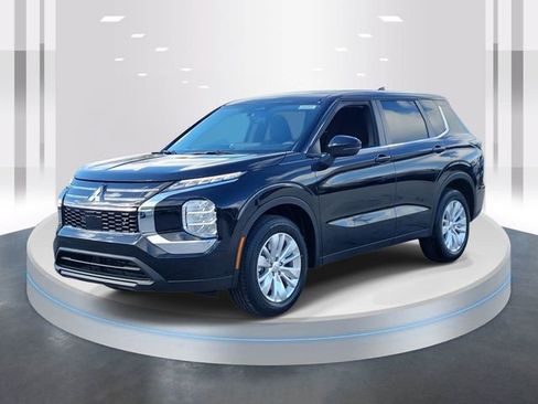New 2026 Mitsubishi Outlander ES FWD image 3