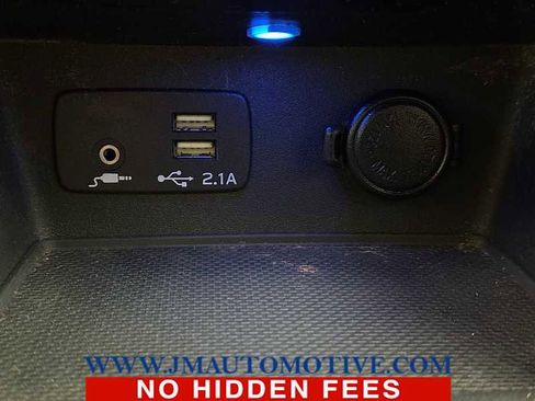 Used 2022 Subaru Forester Touring image 36