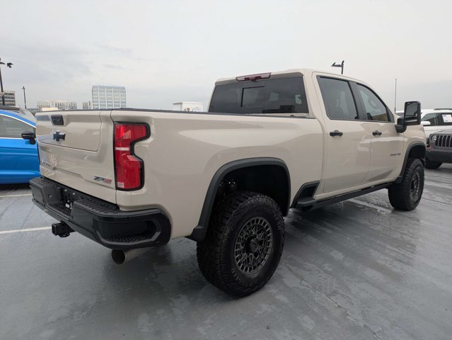 Used 2026 Chevrolet Silverado 2500 ZR2 AWD/4WD image 3