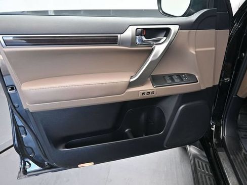 Used 2023 Lexus GX 460 Premium w/ Premium Package AWD/4WD image 18