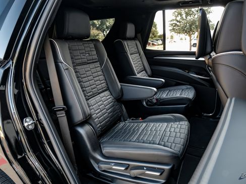 Used 2025 Cadillac Escalade V image 72