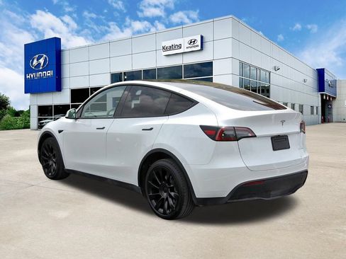 Used 2023 Tesla Model Y Long Range AWD/4WD image 7