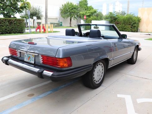 Used 1989 Mercedes-Benz 560 SL image 8