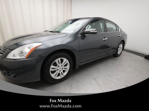 Used 2010 Nissan Altima 2.5 SL w/ SL Pkg FWD image 1