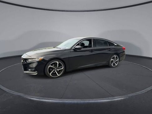 Used 2018 Honda Accord Sport image 4