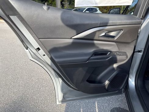 New 2026 Chevrolet Equinox EV LT image 9