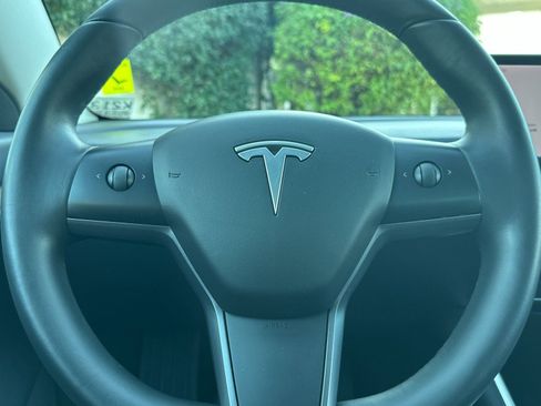 Used 2018 Tesla Model 3 Long Range image 22