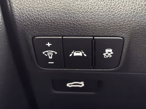 Used 2022 Kia K5 LX FWD image 19