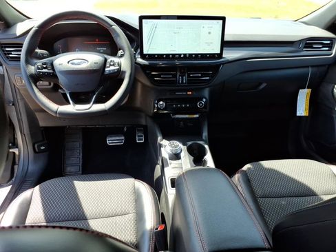 Used 2024 Ford Escape ST-Line w/ Tech Pack #1 AWD/4WD image 12