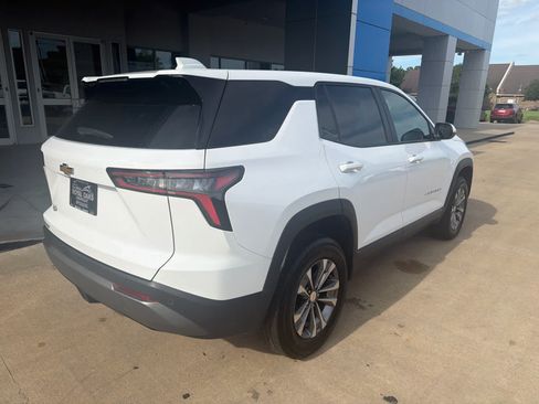Used 2025 Chevrolet Equinox LT FWD image 7
