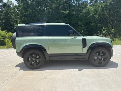 Used 2023 Land Rover Defender 110 75th Limited Edition AWD/4WD image 4