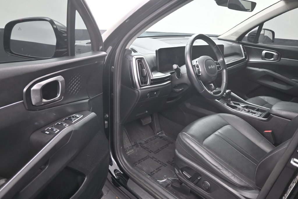 Used 2024 Kia Sorento S AWD/4WD image 10