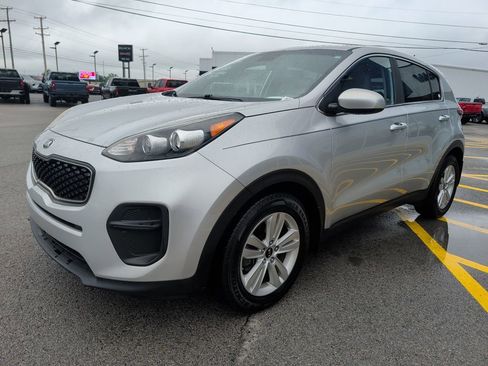 Used 2018 Kia Sportage LX FWD image 3