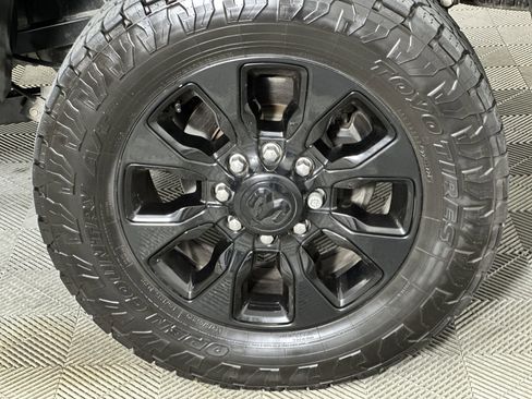 Used 2023 RAM 2500 Limited image 70