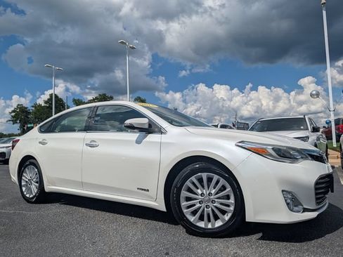 Used 2014 Toyota Avalon Limited w/ Technology Package FWD image 17