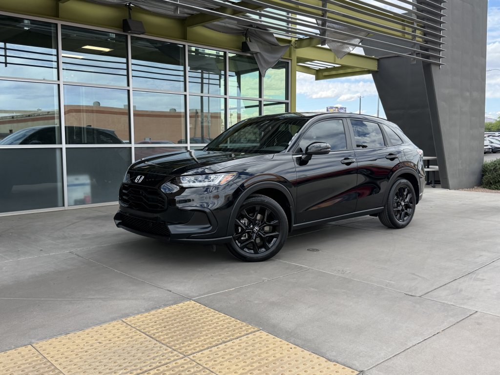 Used 2024 Honda HR-V Sport image 1