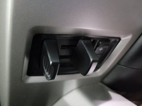 Used 2015 Ford F150 Lariat w/ Equipment Group 502A Luxury image 47